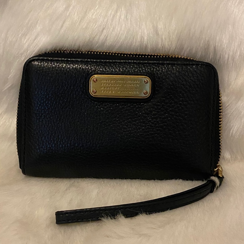 Authentic Marc Jacobs wristlet